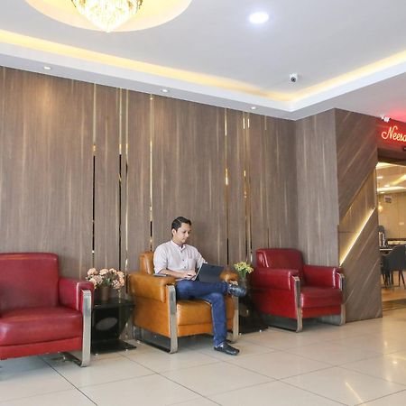 Golden Nasmir Hotel بوكيت ميرتاجام المظهر الخارجي الصورة