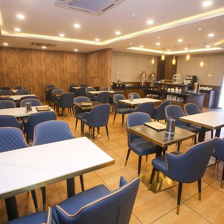 Golden Nasmir Hotel بوكيت ميرتاجام المظهر الخارجي الصورة