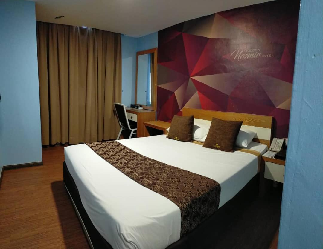 Golden Nasmir Hotel بوكيت ميرتاجام المظهر الخارجي الصورة