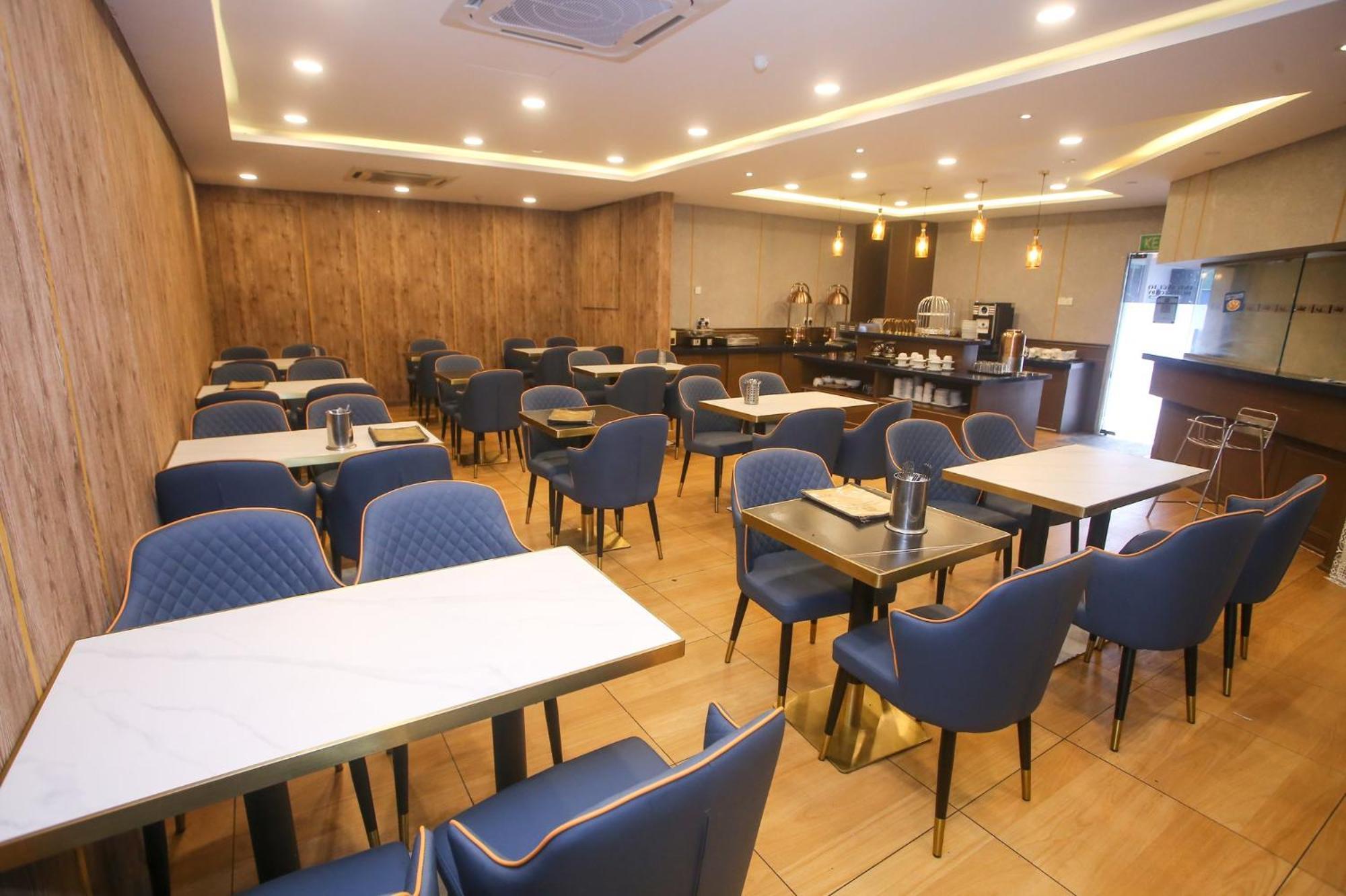 Golden Nasmir Hotel بوكيت ميرتاجام المظهر الخارجي الصورة