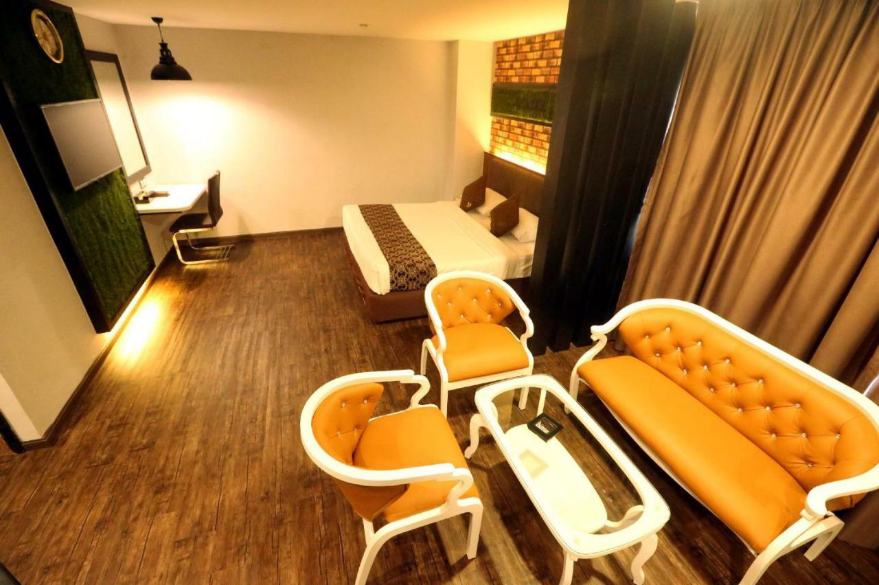 Golden Nasmir Hotel بوكيت ميرتاجام المظهر الخارجي الصورة
