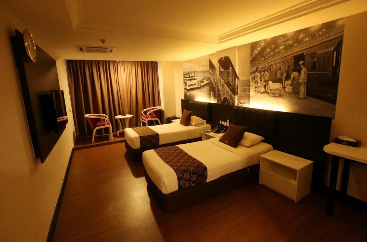 Golden Nasmir Hotel بوكيت ميرتاجام المظهر الخارجي الصورة