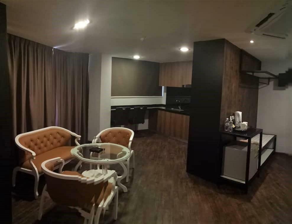 Golden Nasmir Hotel بوكيت ميرتاجام المظهر الخارجي الصورة